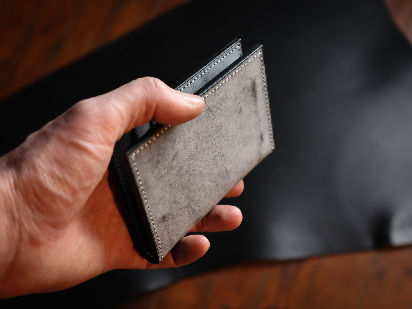 Compact Bifold - Ghost Wax Black