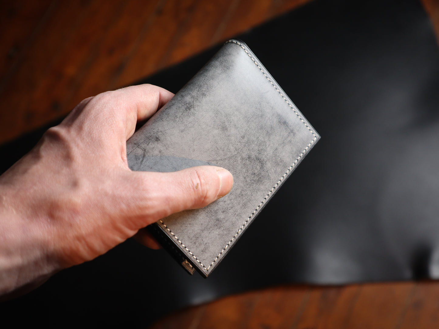 Compact Bifold - Ghost Wax Black