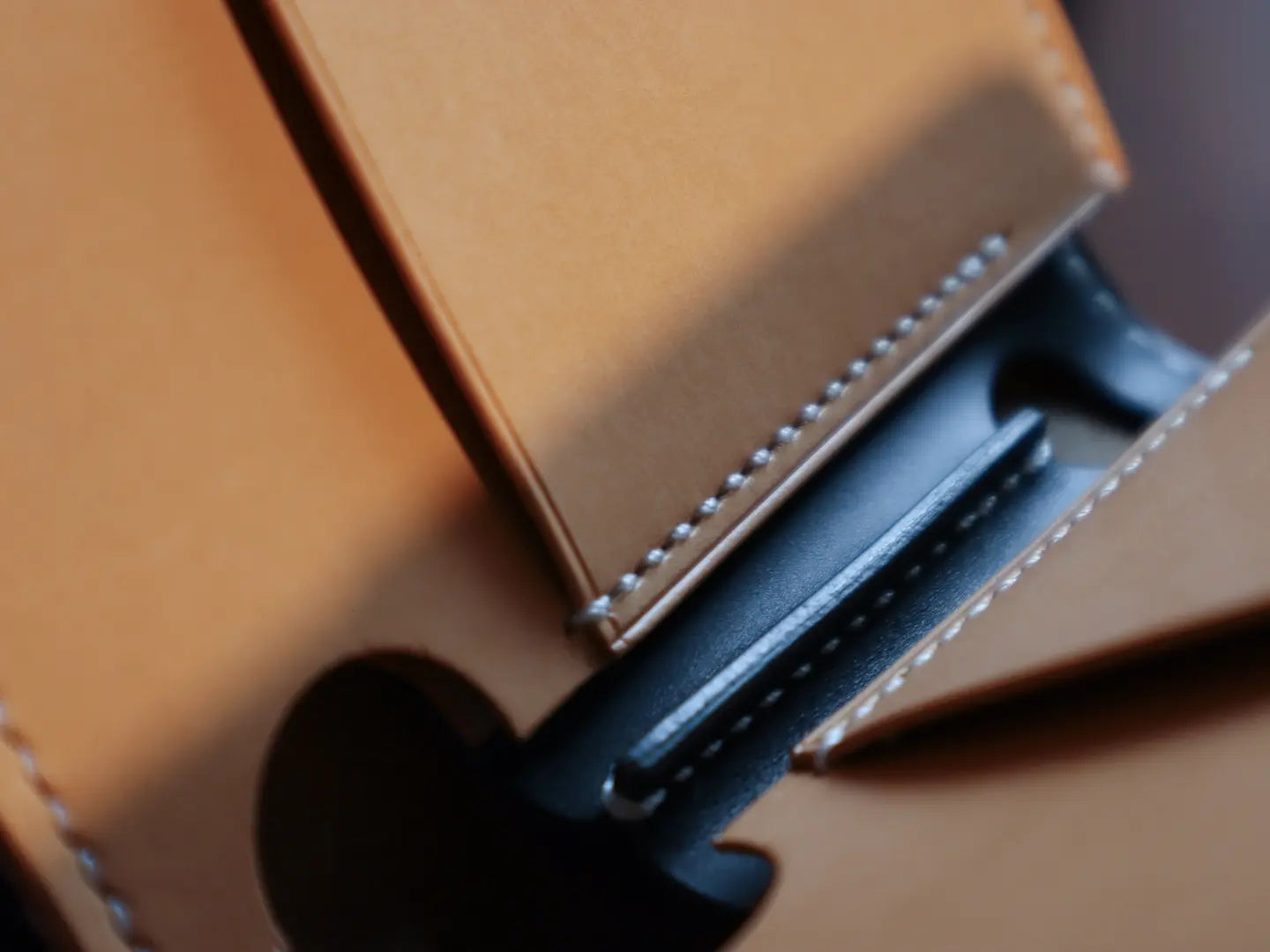 Japanese Bifold - Cognac Wax, Black & Natural Italian Veg-Tan