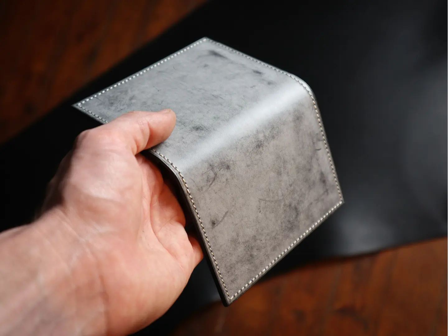 Compact Bifold - Ghost Wax Black