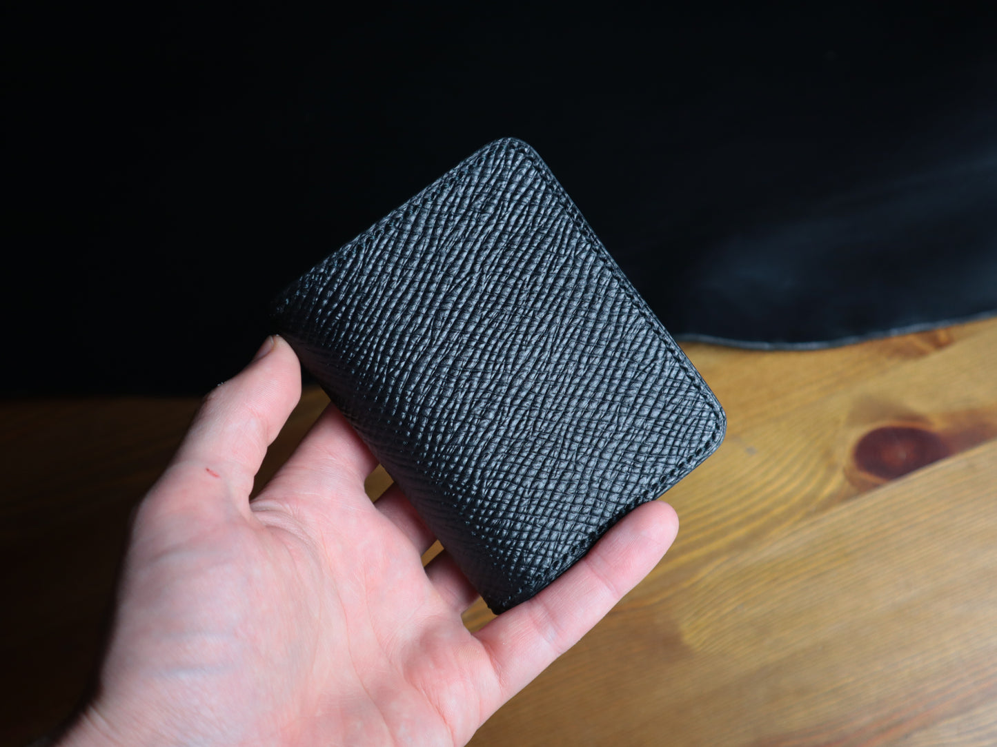 Japanese Bifold - Black Hatch Grain Veg-Tan