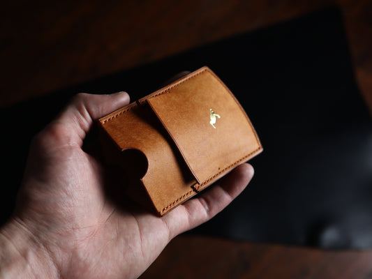 Cardholder, Olmo Pueblo